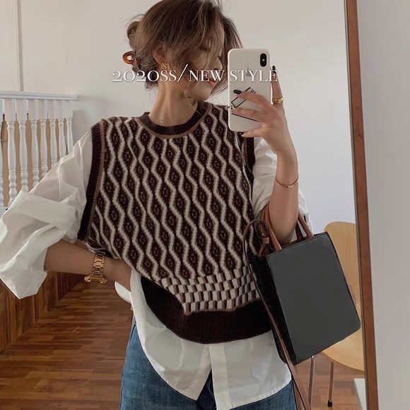 Sweater vest and shirt top - Picture 2 of 3